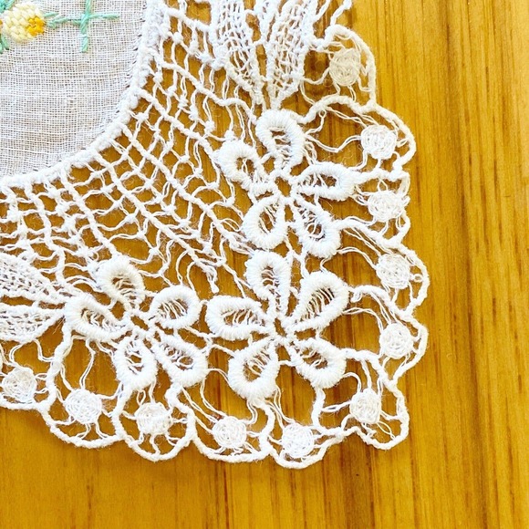 Vintage Handkerchief Hanky Embroidered Flowers Tatting Crochet Edge Linen 9.5" - Picture 5 of 8